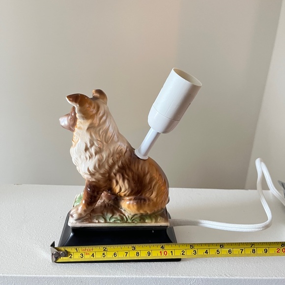 Vintage Ceramic Dog Figurine Lamp - Picture 5 of 5